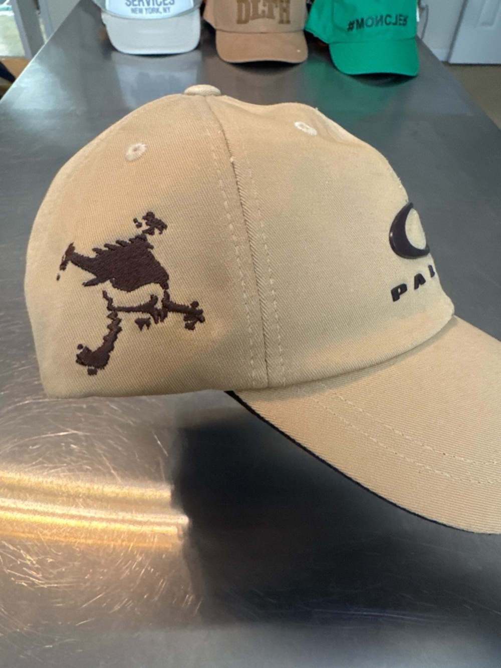 Palace Hat - Picture 2 of 5